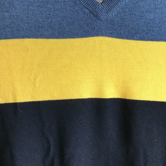 Brooks Bothers 100% Merino Wool V-neck Sweater L - Picture 2 of 6